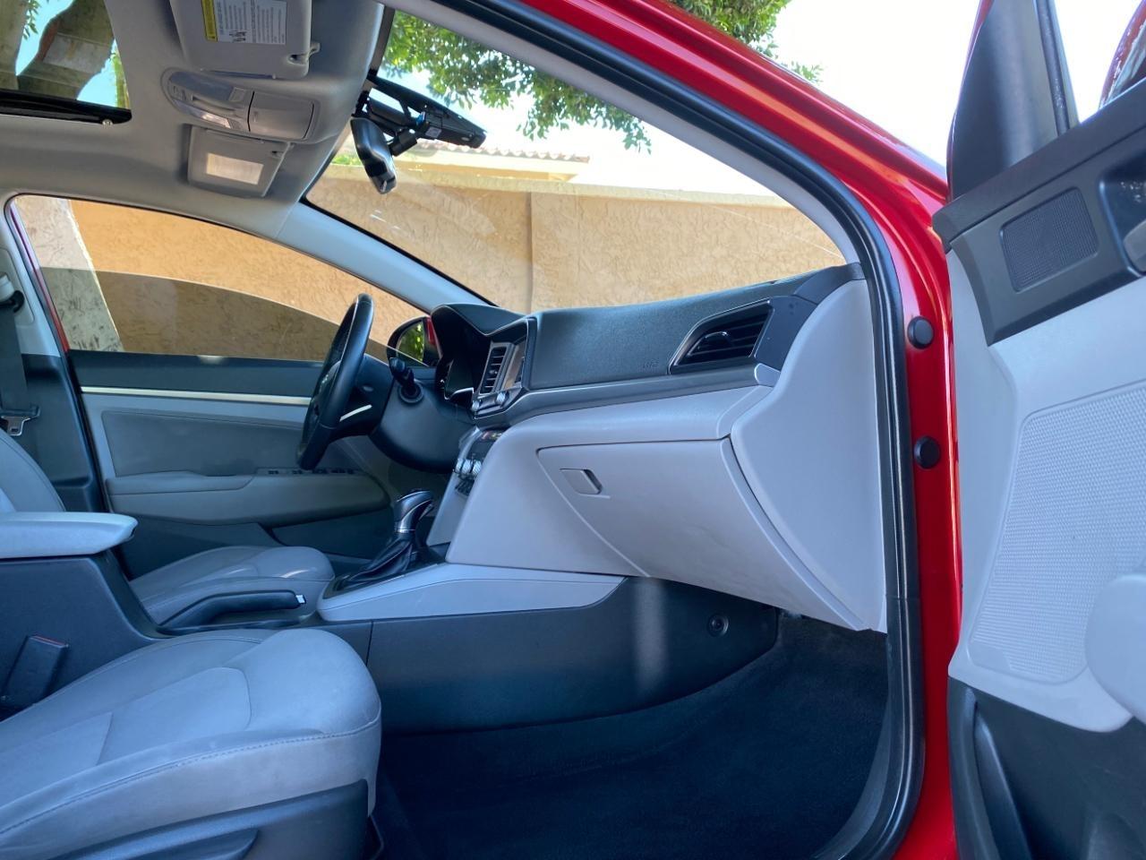 Hyundai Elantra Limited 2020