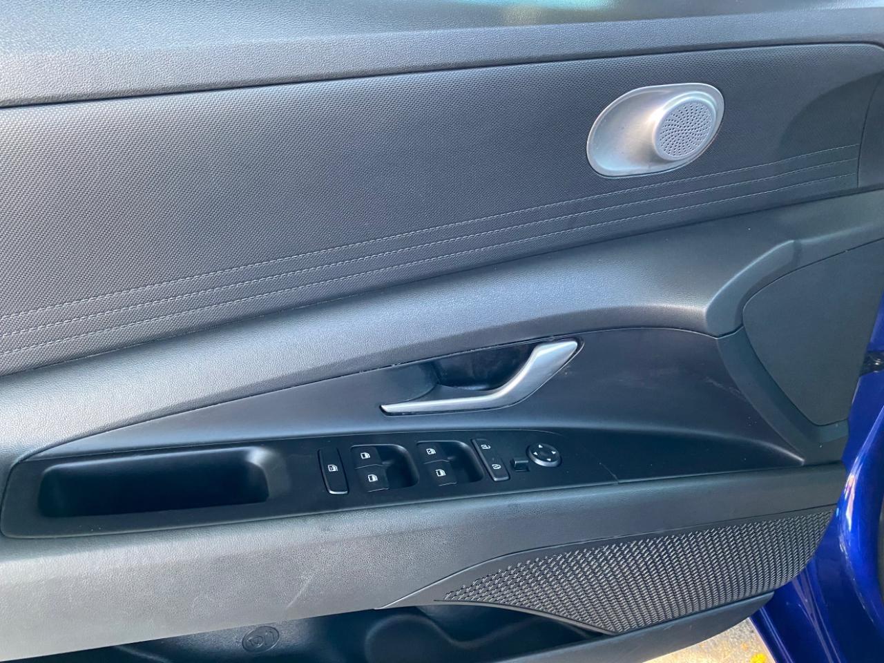 Hyundai Elantra Blue Hybrid 2021