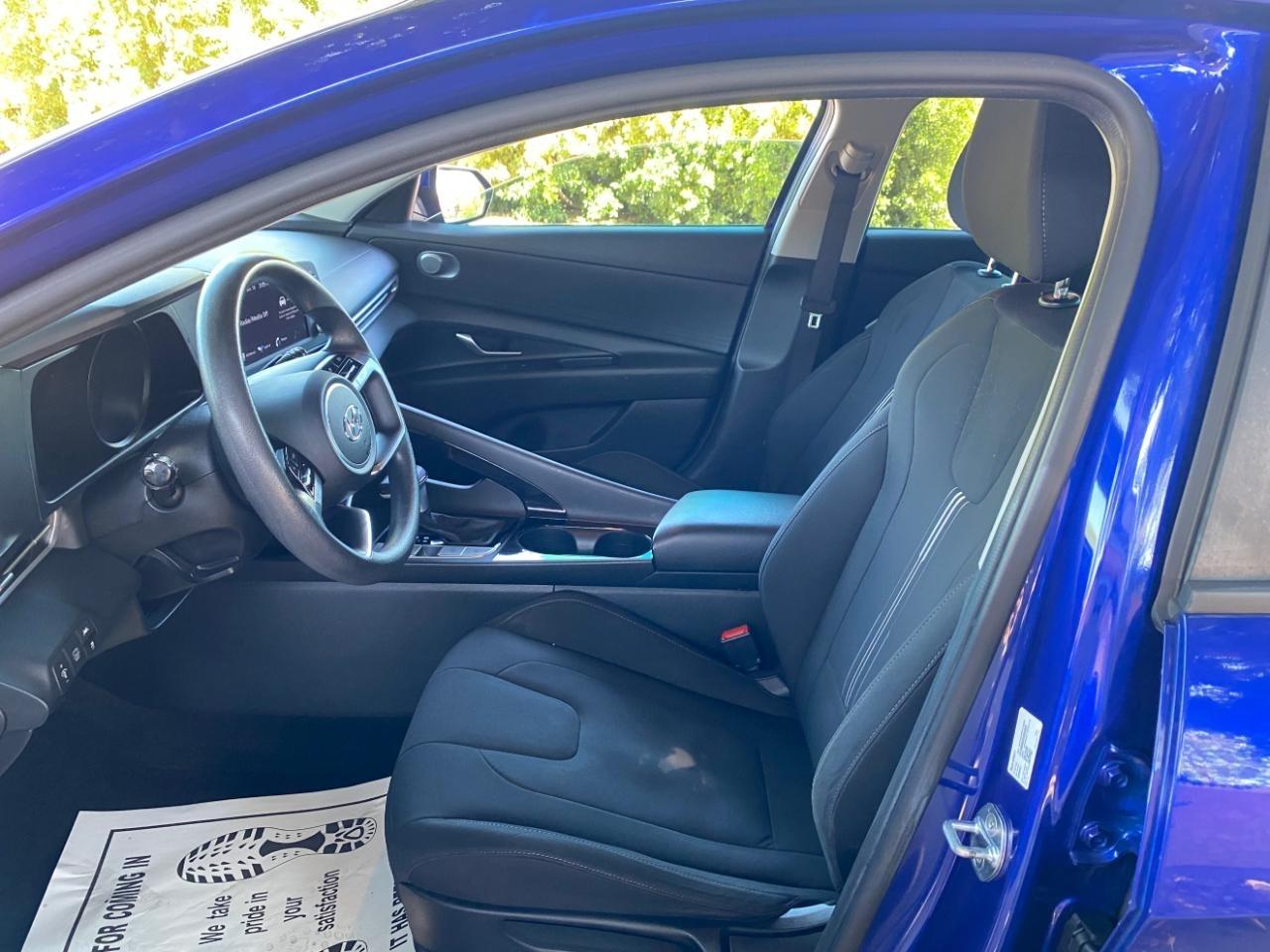 Hyundai Elantra Blue Hybrid 2021