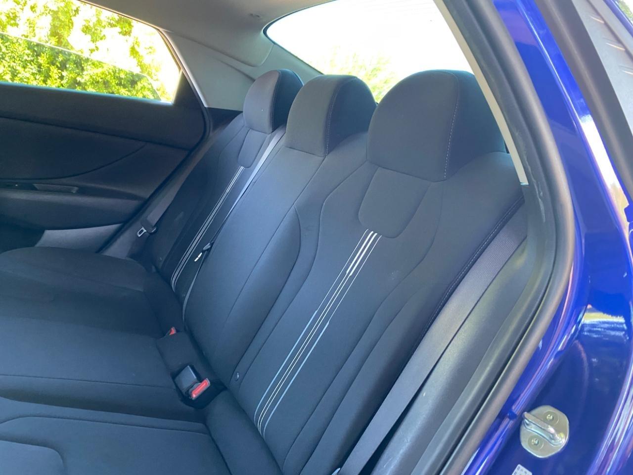 Hyundai Elantra Blue Hybrid 2021