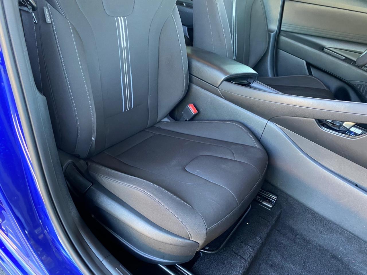 Hyundai Elantra Blue Hybrid 2021