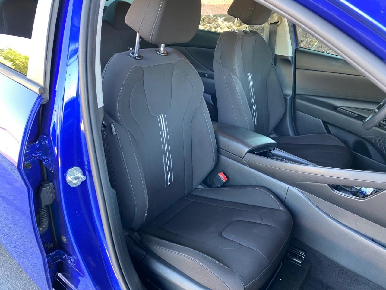 Hyundai Elantra Blue Hybrid 2021