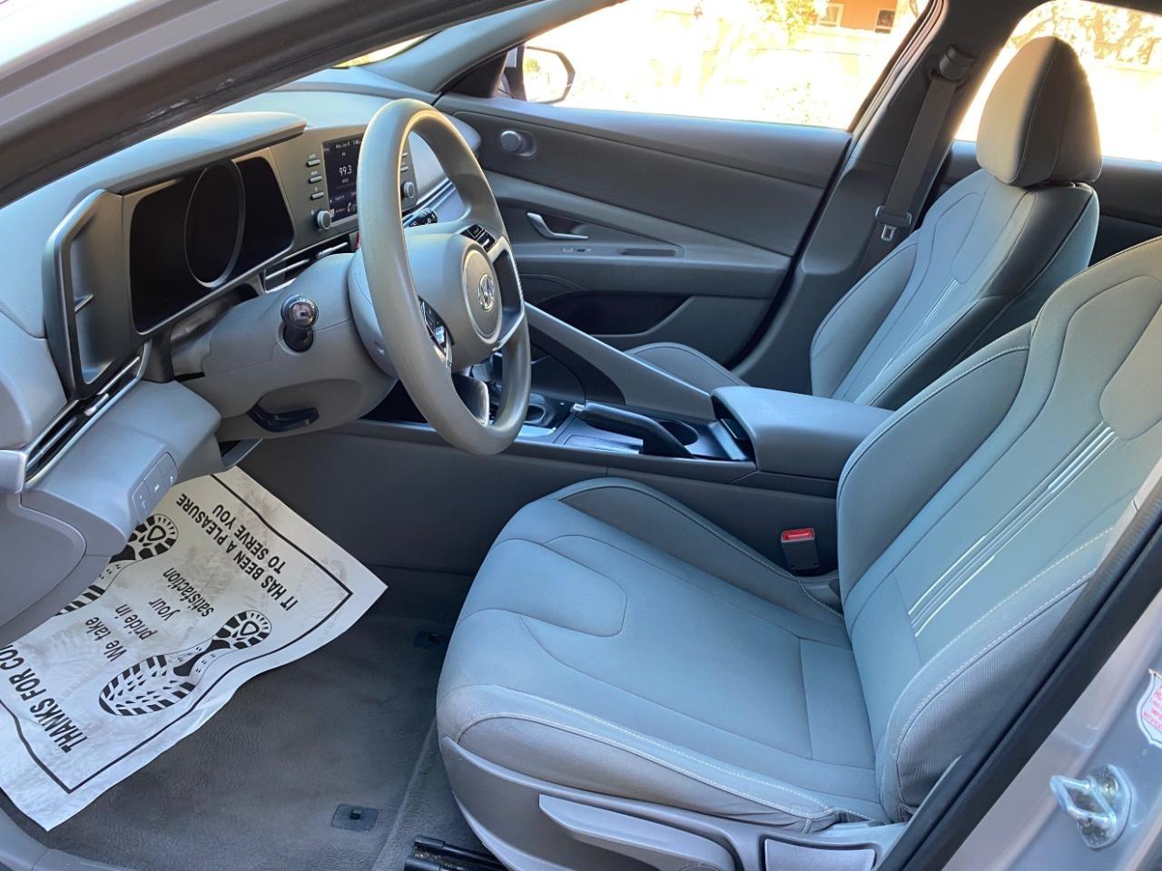 Hyundai Elantra SEL 2021