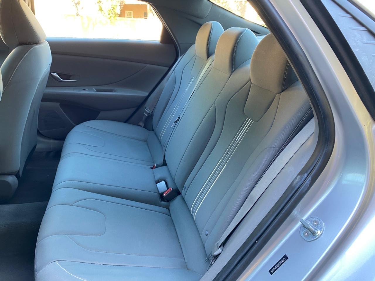 Hyundai Elantra SEL 2021