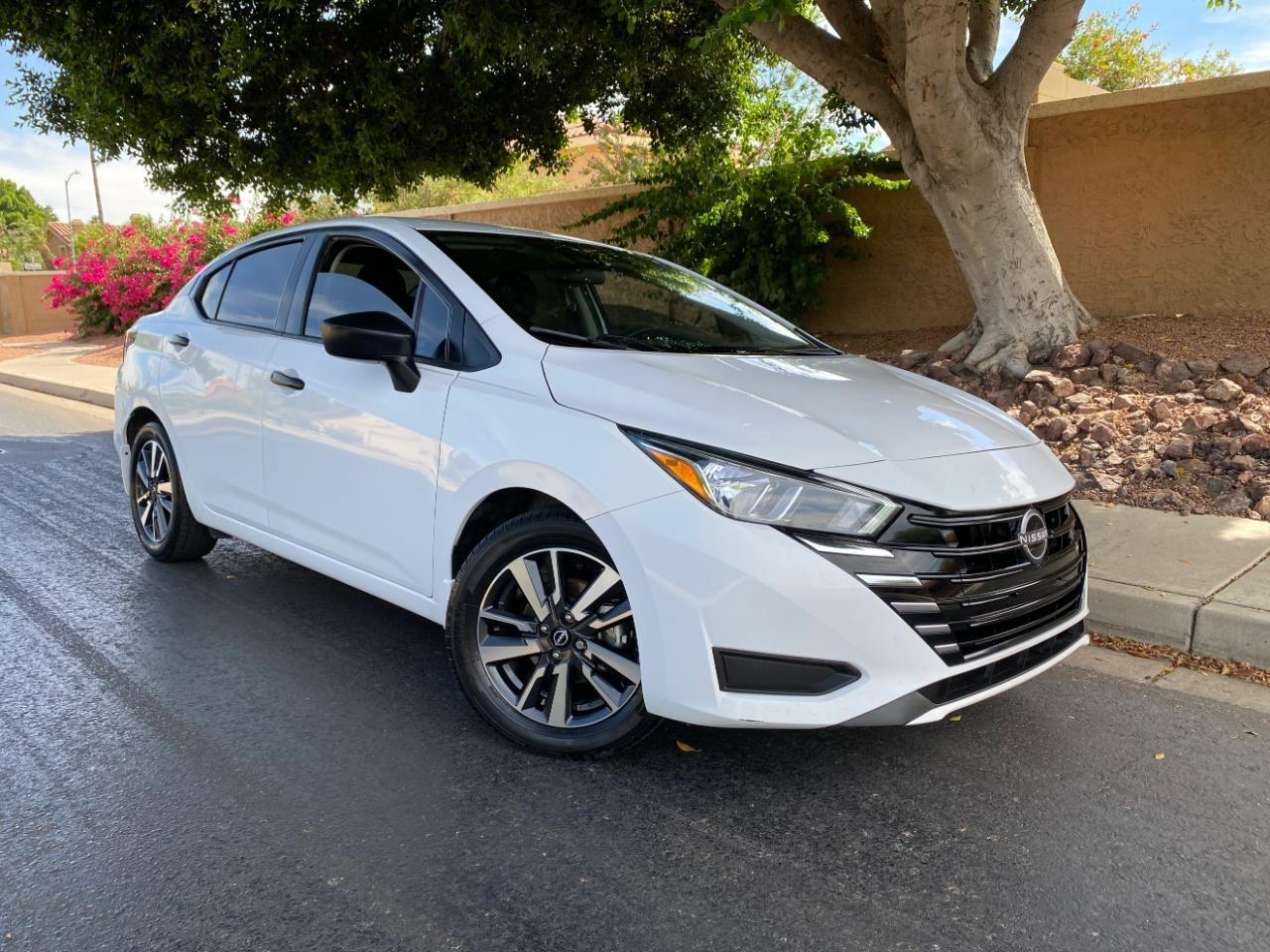Nissan Versa S CVT 2024
