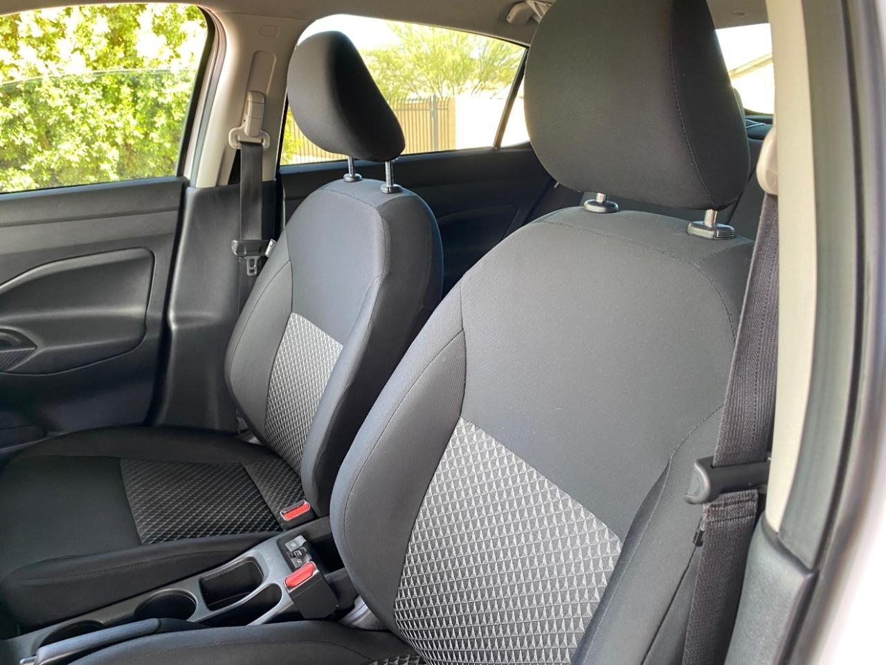 Nissan Versa S CVT 2024