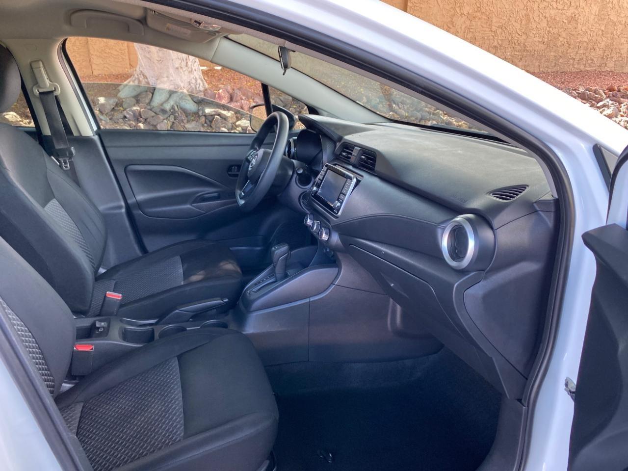 Nissan Versa S CVT 2024