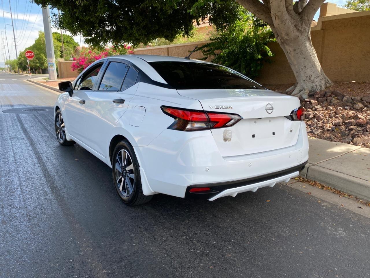 Nissan Versa S CVT 2024