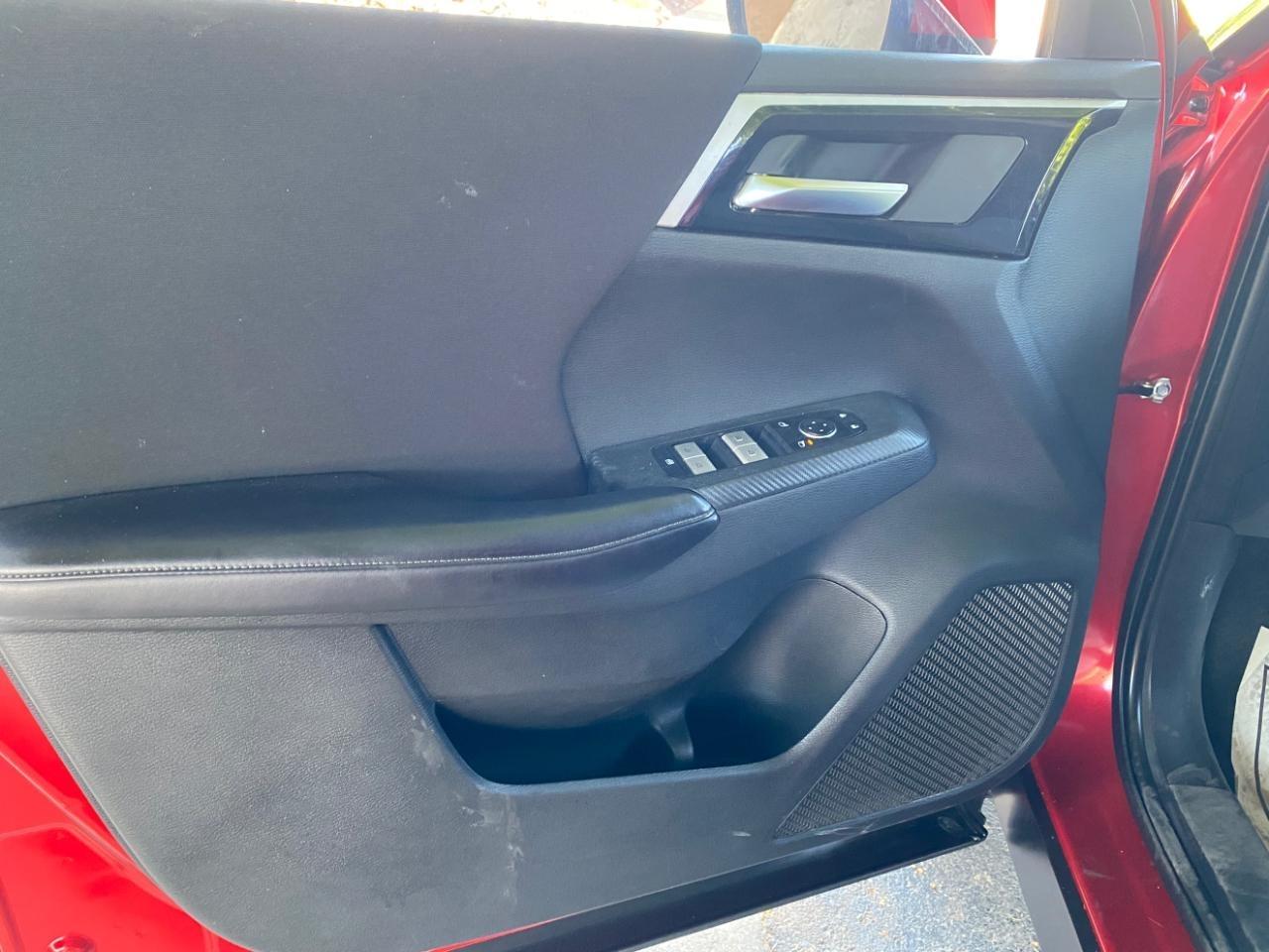 Mitsubishi Outlander ES 2024