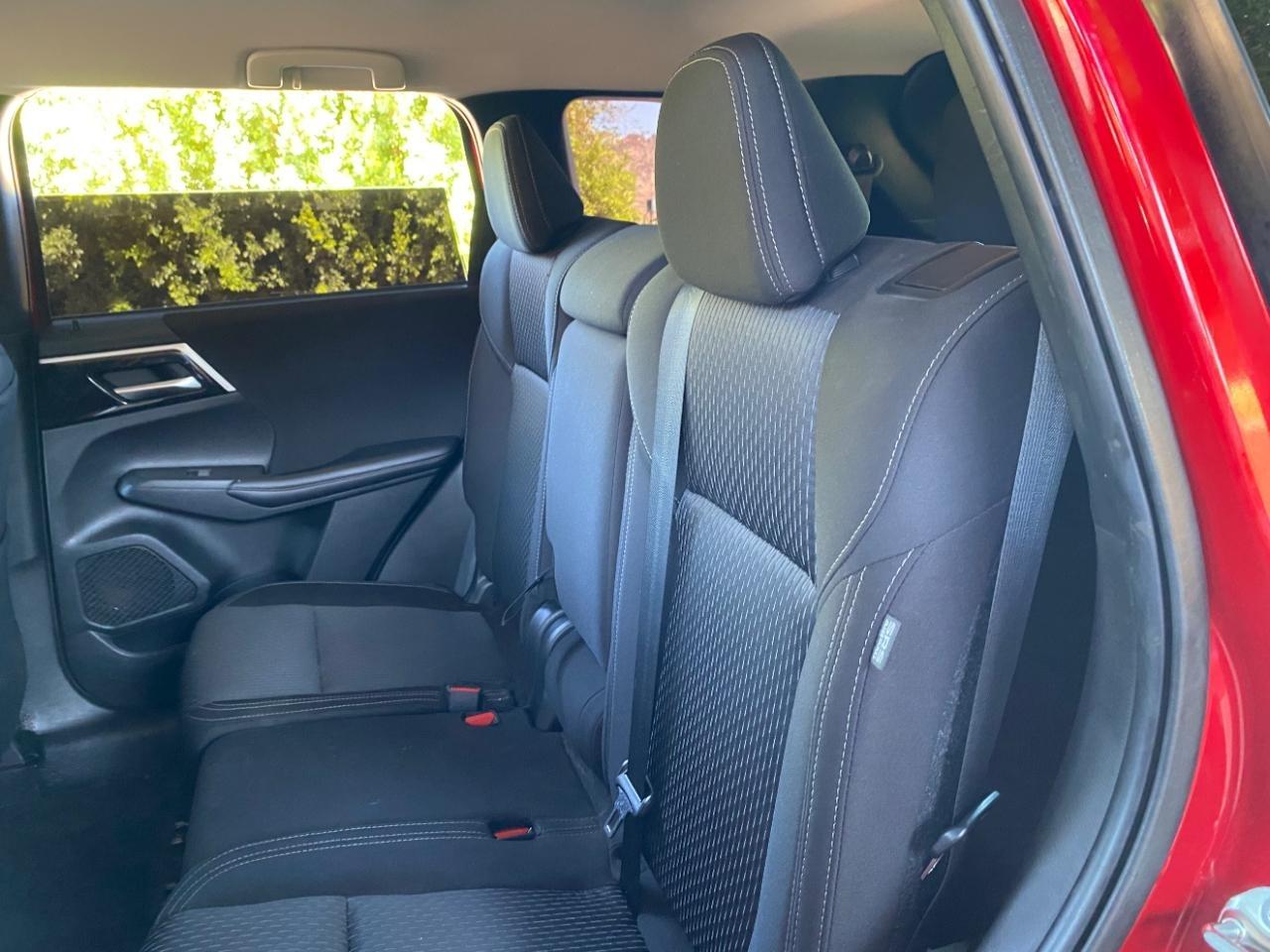 Mitsubishi Outlander ES 2024