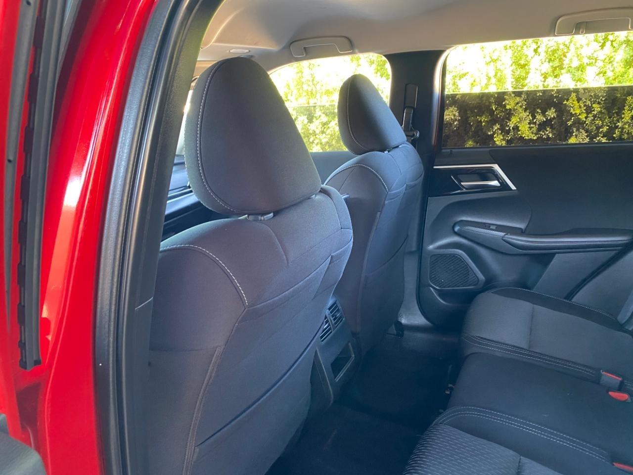 Mitsubishi Outlander ES 2024