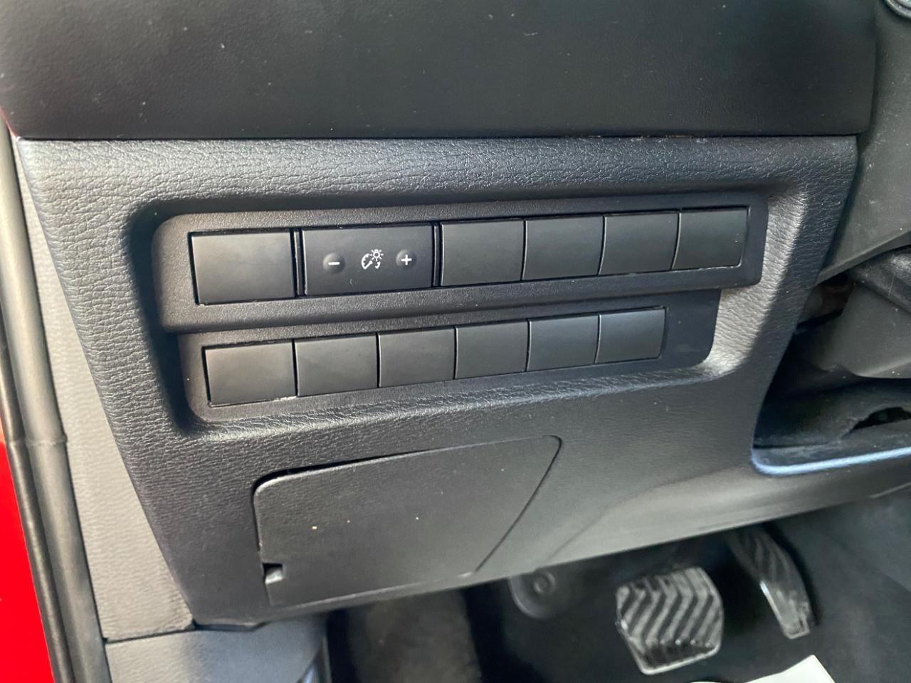 Mitsubishi Outlander ES 2024