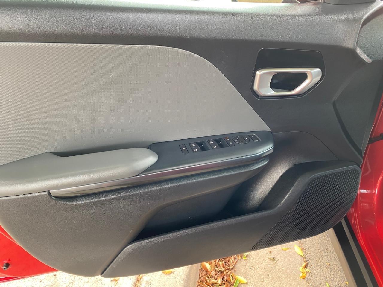 Kia K4 LXS 2025