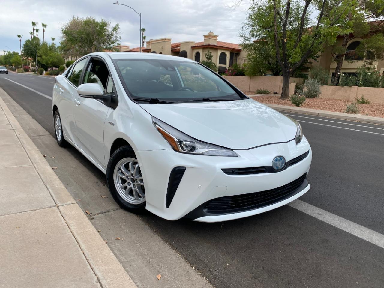 Toyota Prius LE 2022