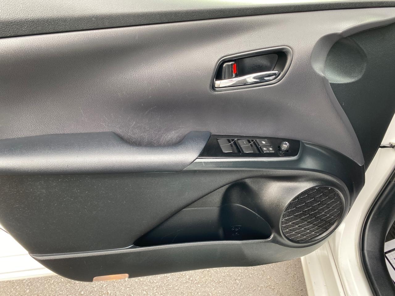 Toyota Prius LE 2022