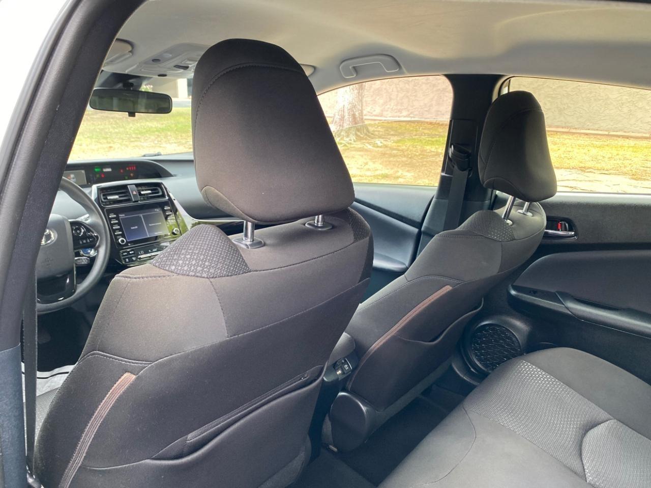 Toyota Prius LE 2022