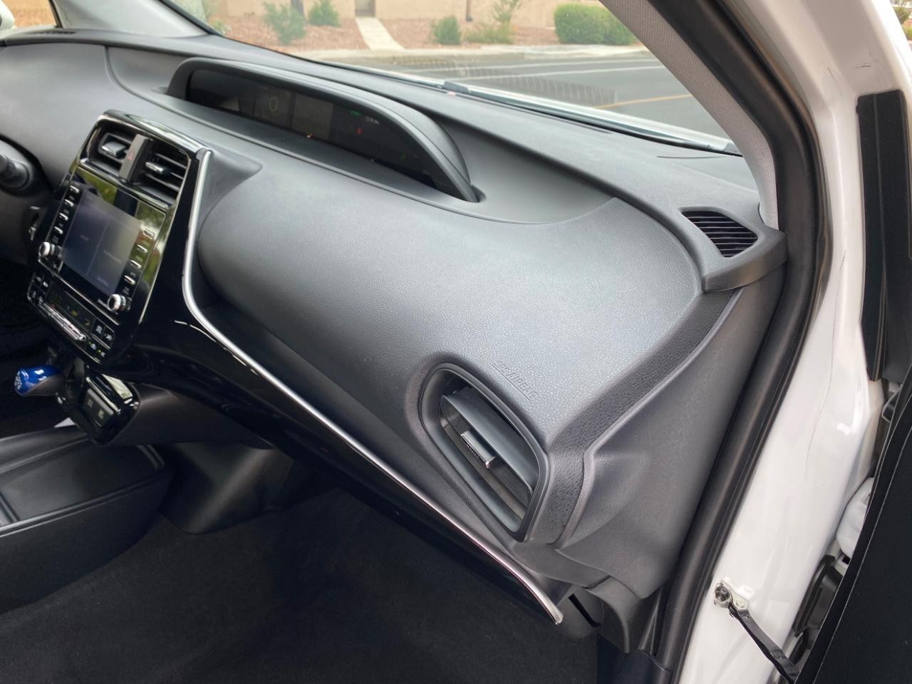 Toyota Prius LE 2022