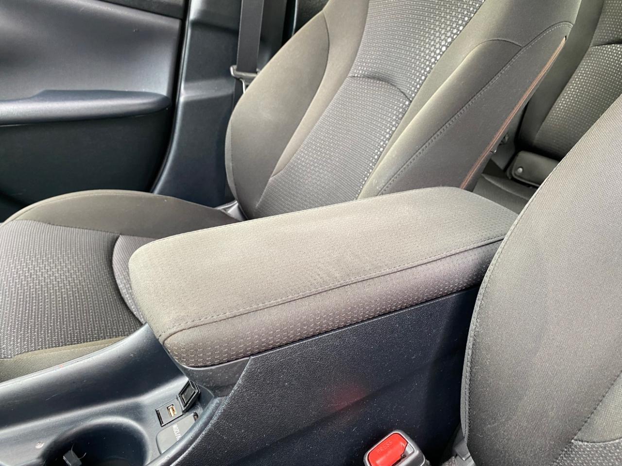 Toyota Prius LE 2022