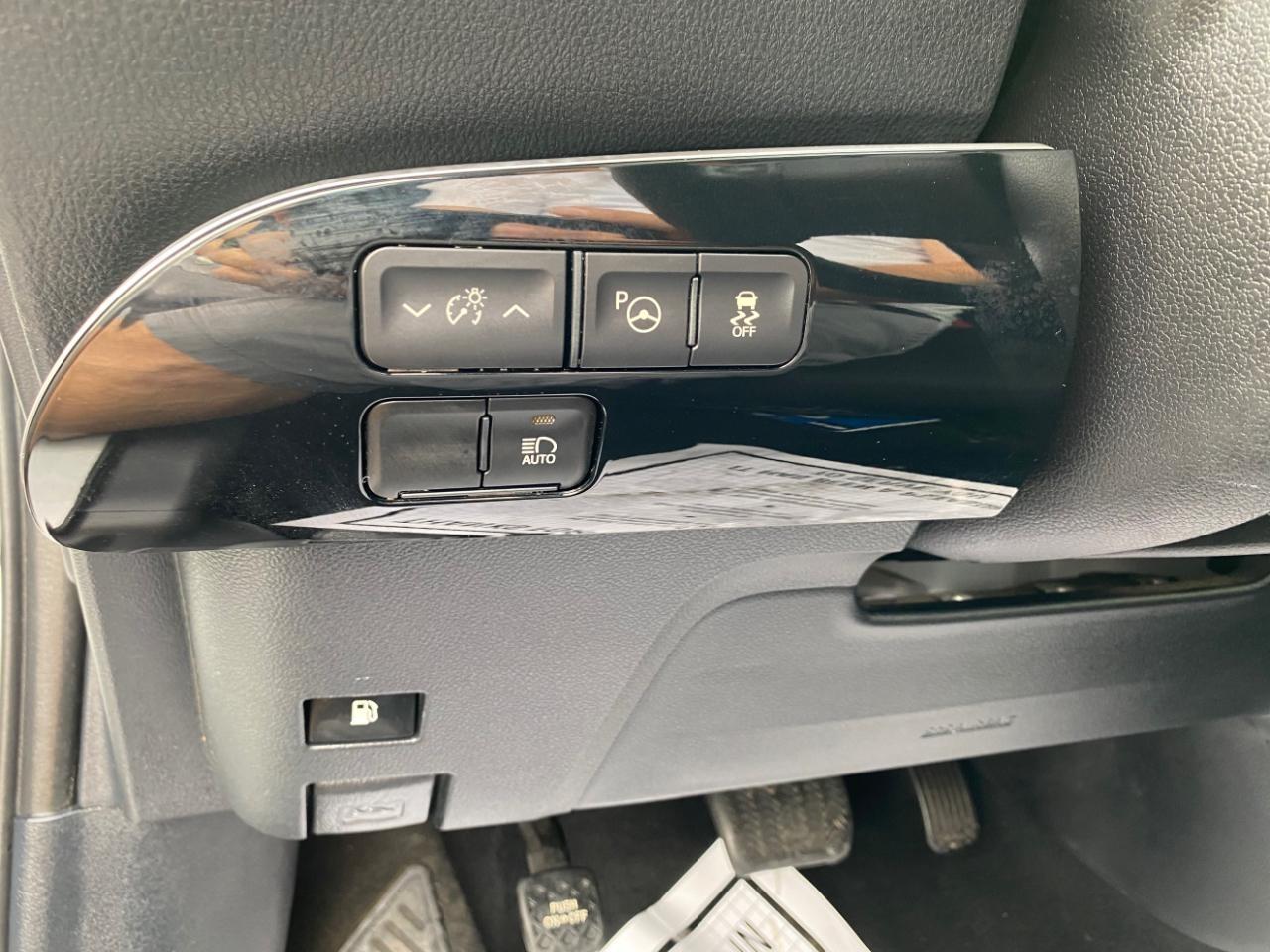 Toyota Prius LE 2022
