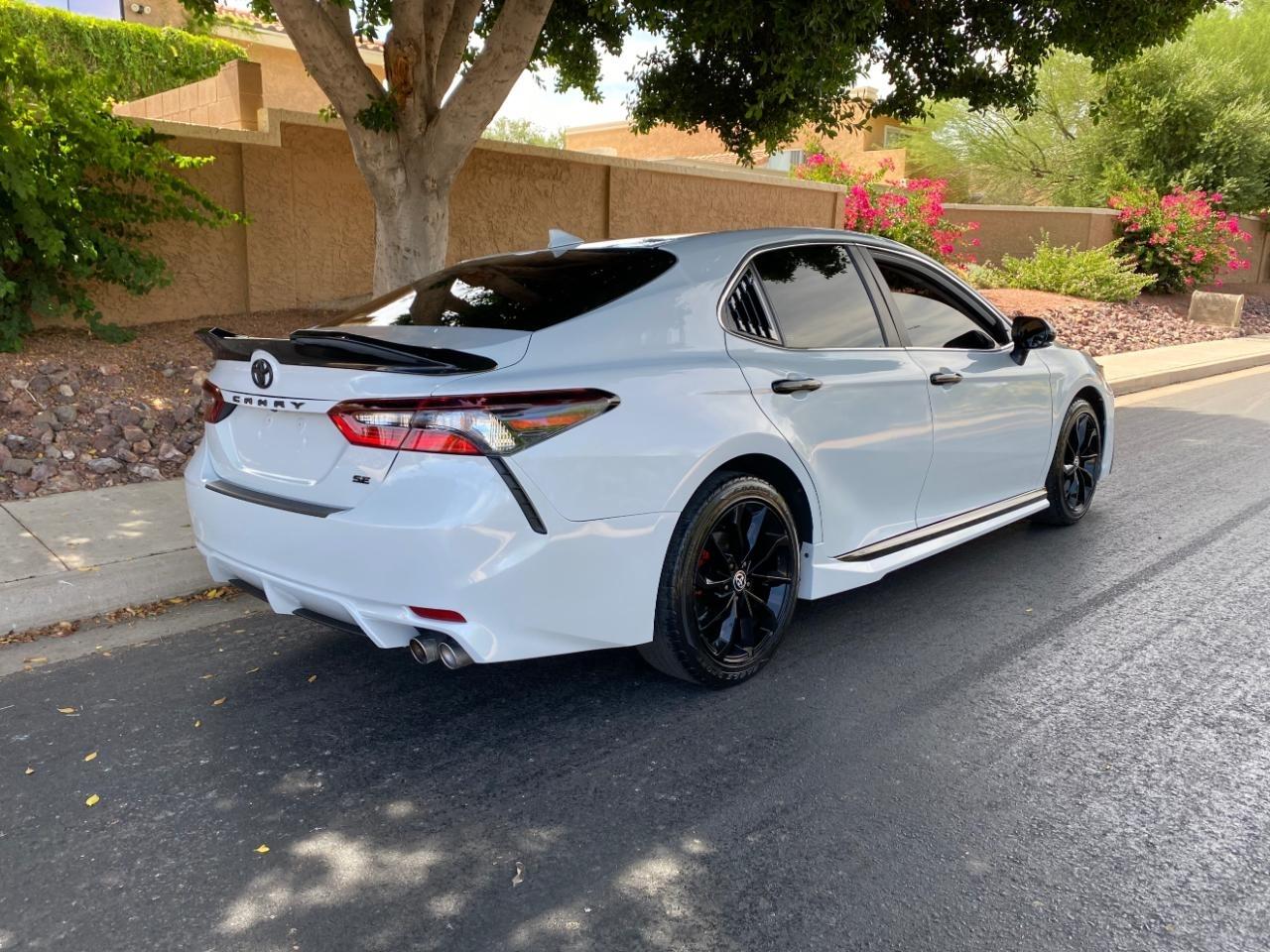 Toyota Camry SE 2023