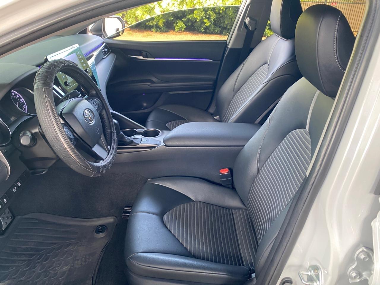 Toyota Camry SE 2023