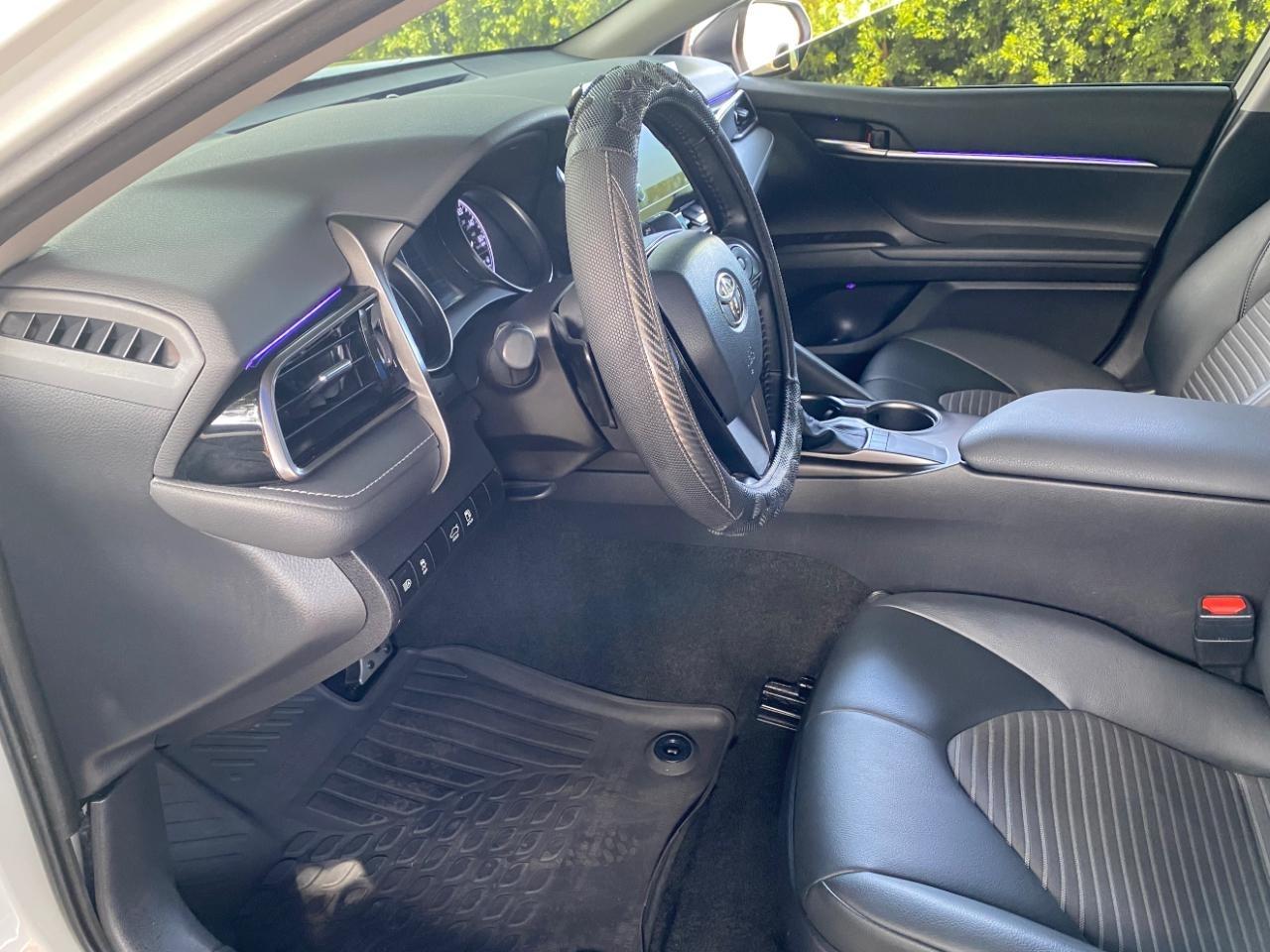 Toyota Camry SE 2023