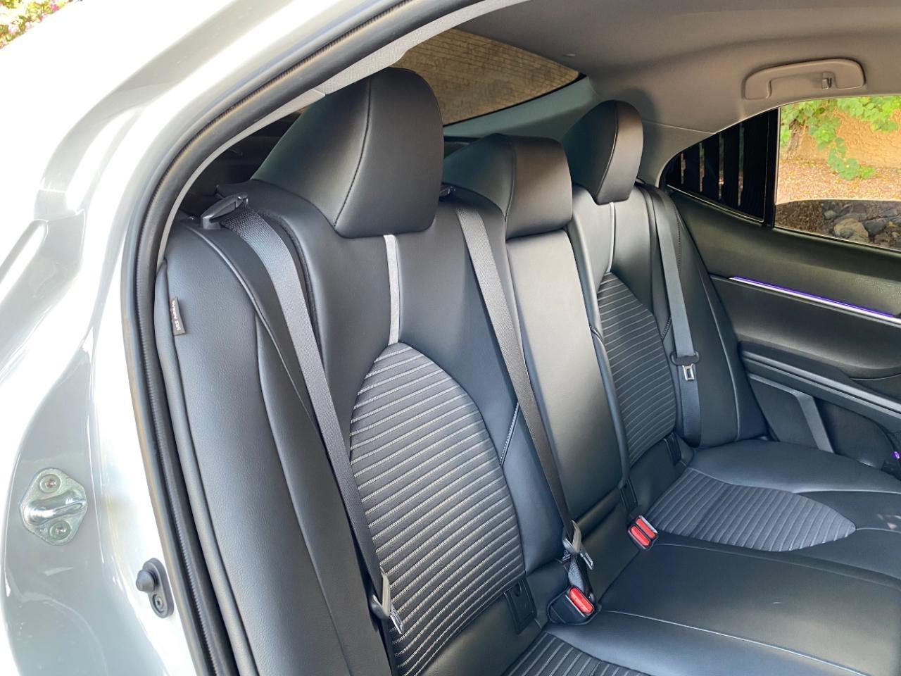 Toyota Camry SE 2023