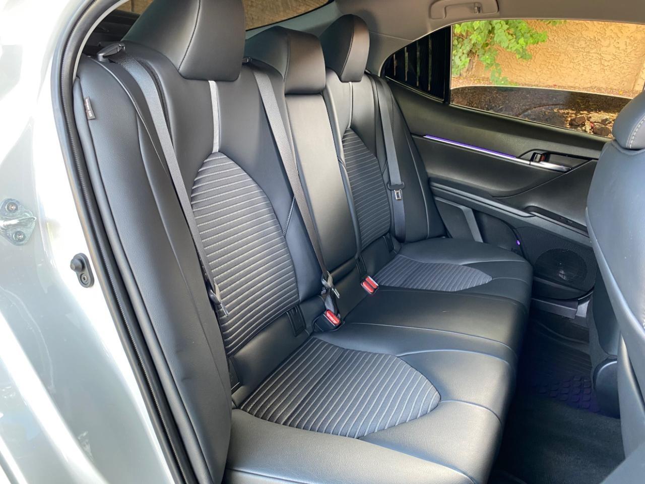 Toyota Camry SE 2023