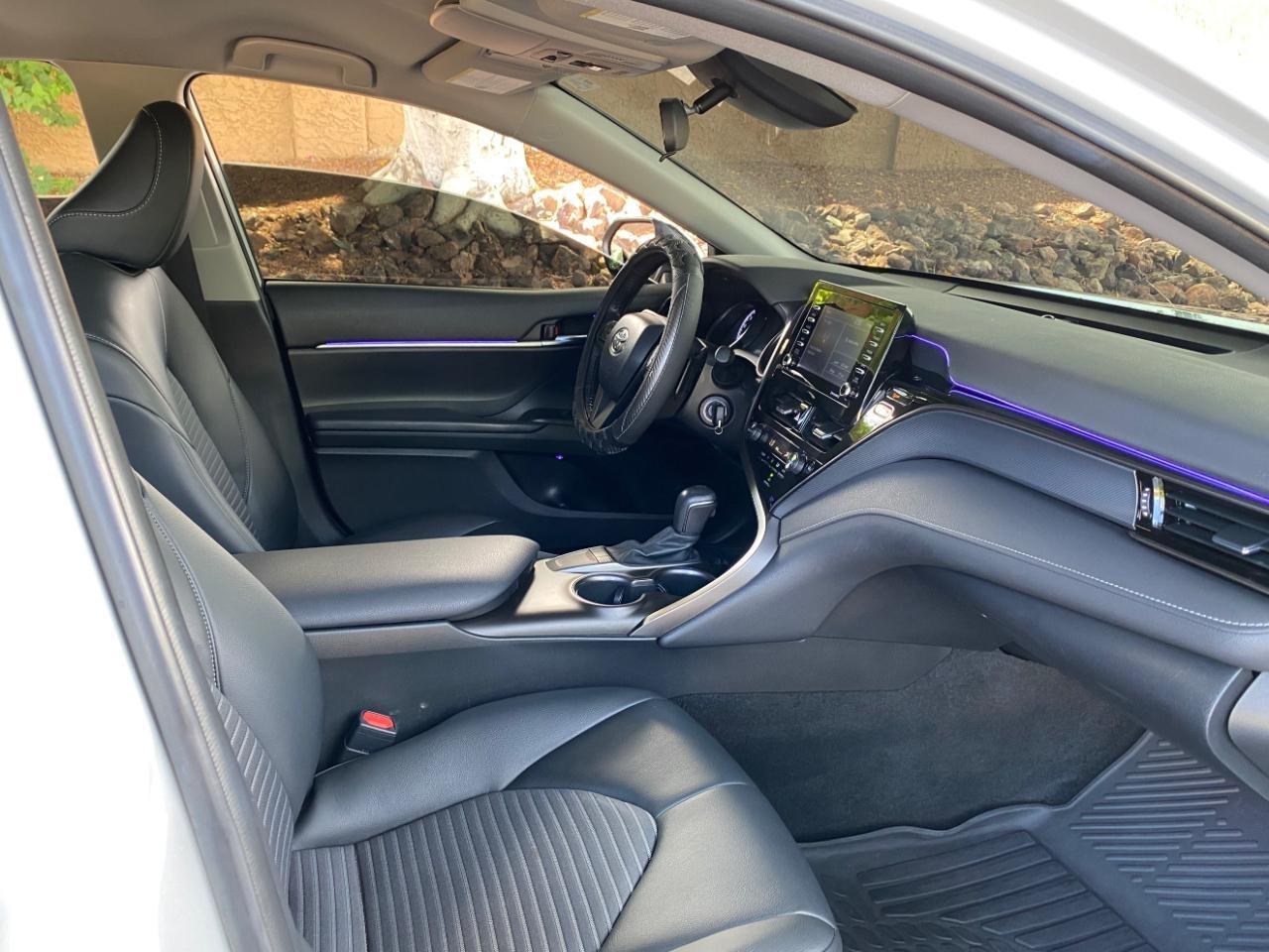 Toyota Camry SE 2023