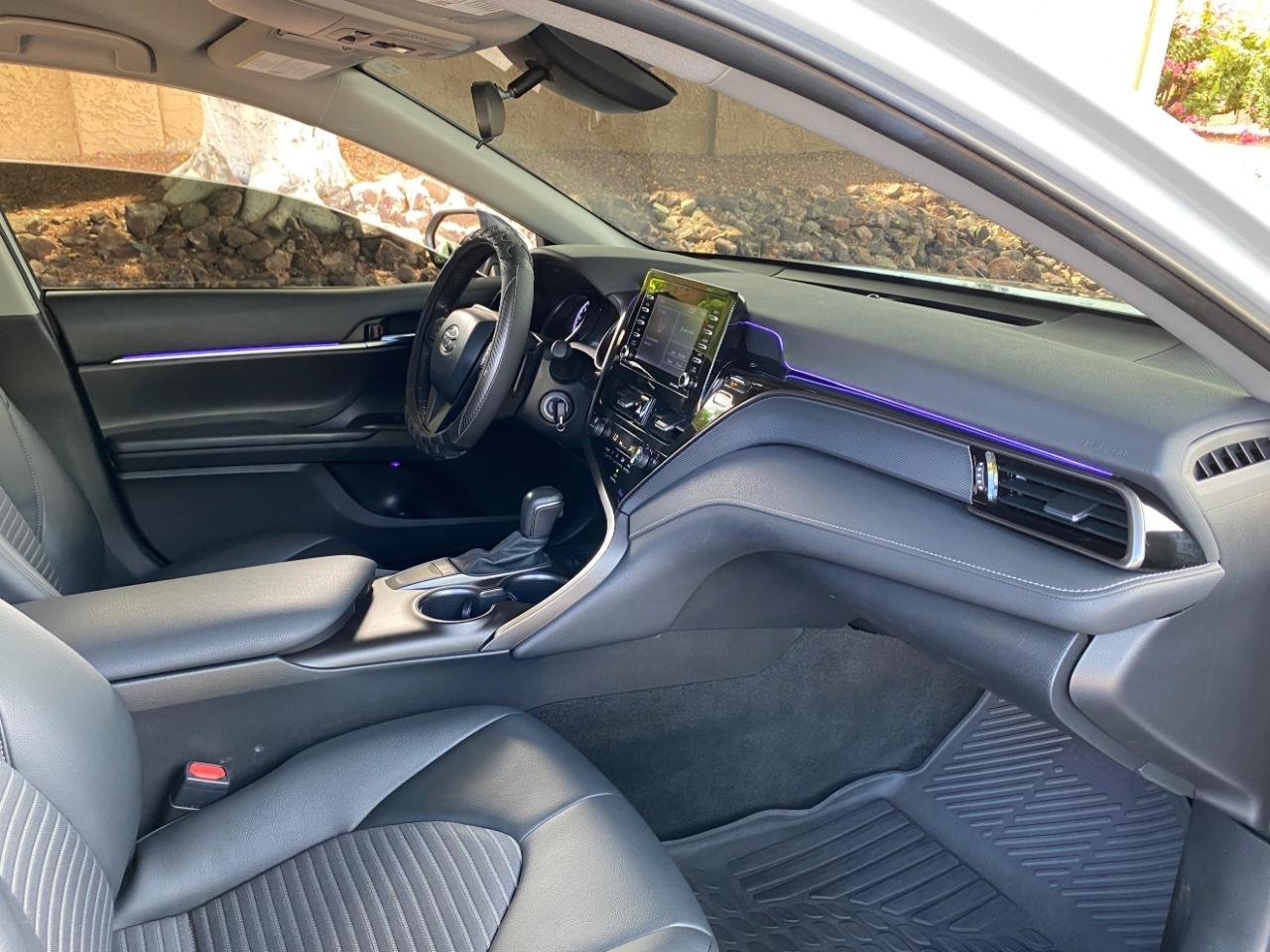 Toyota Camry SE 2023