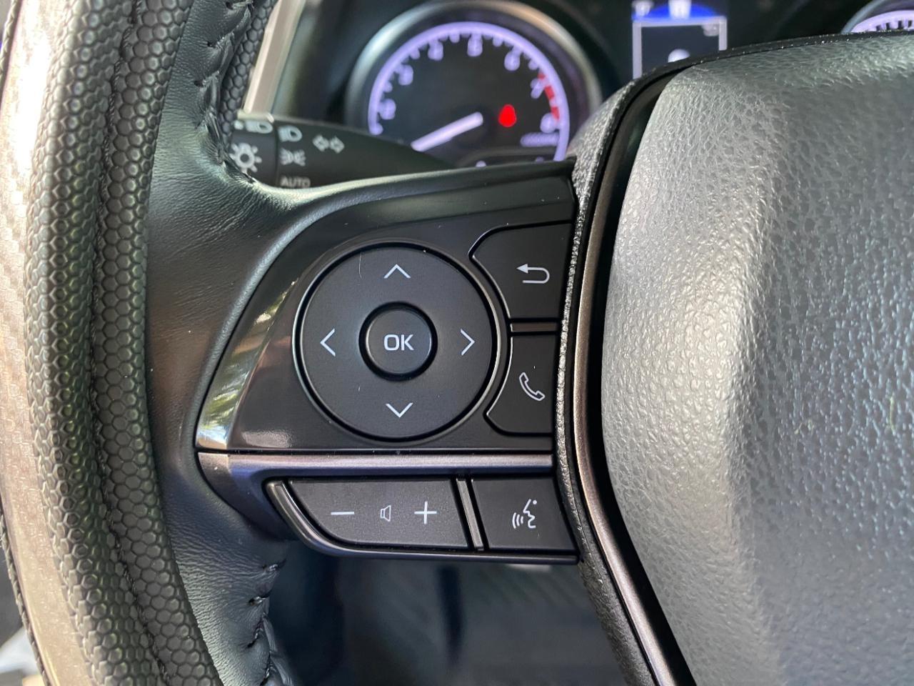 Toyota Camry SE 2023