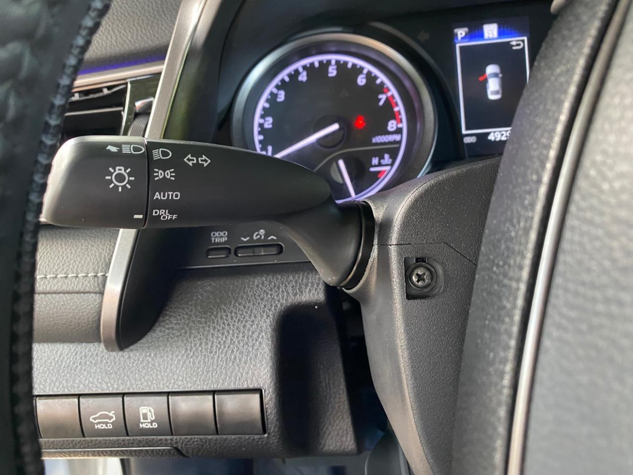 Toyota Camry SE 2023