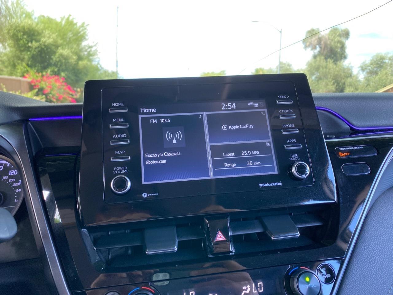 Toyota Camry SE 2023