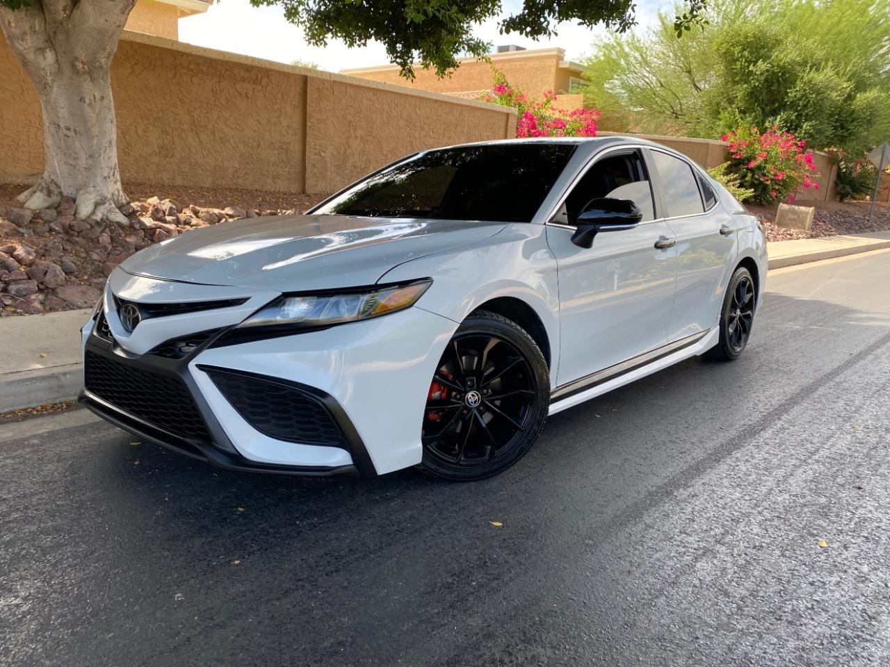 Toyota Camry SE 2023