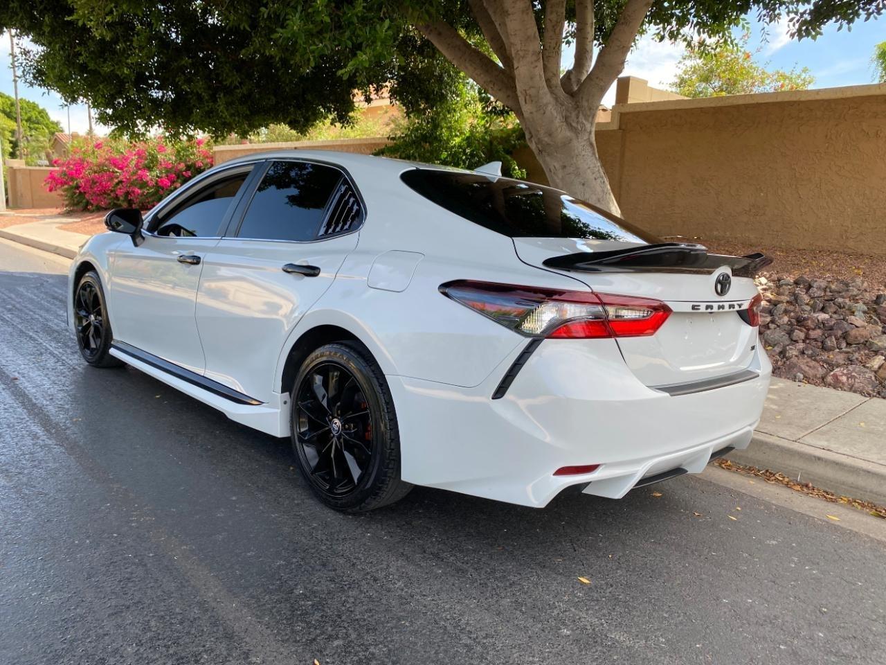 Toyota Camry SE 2023