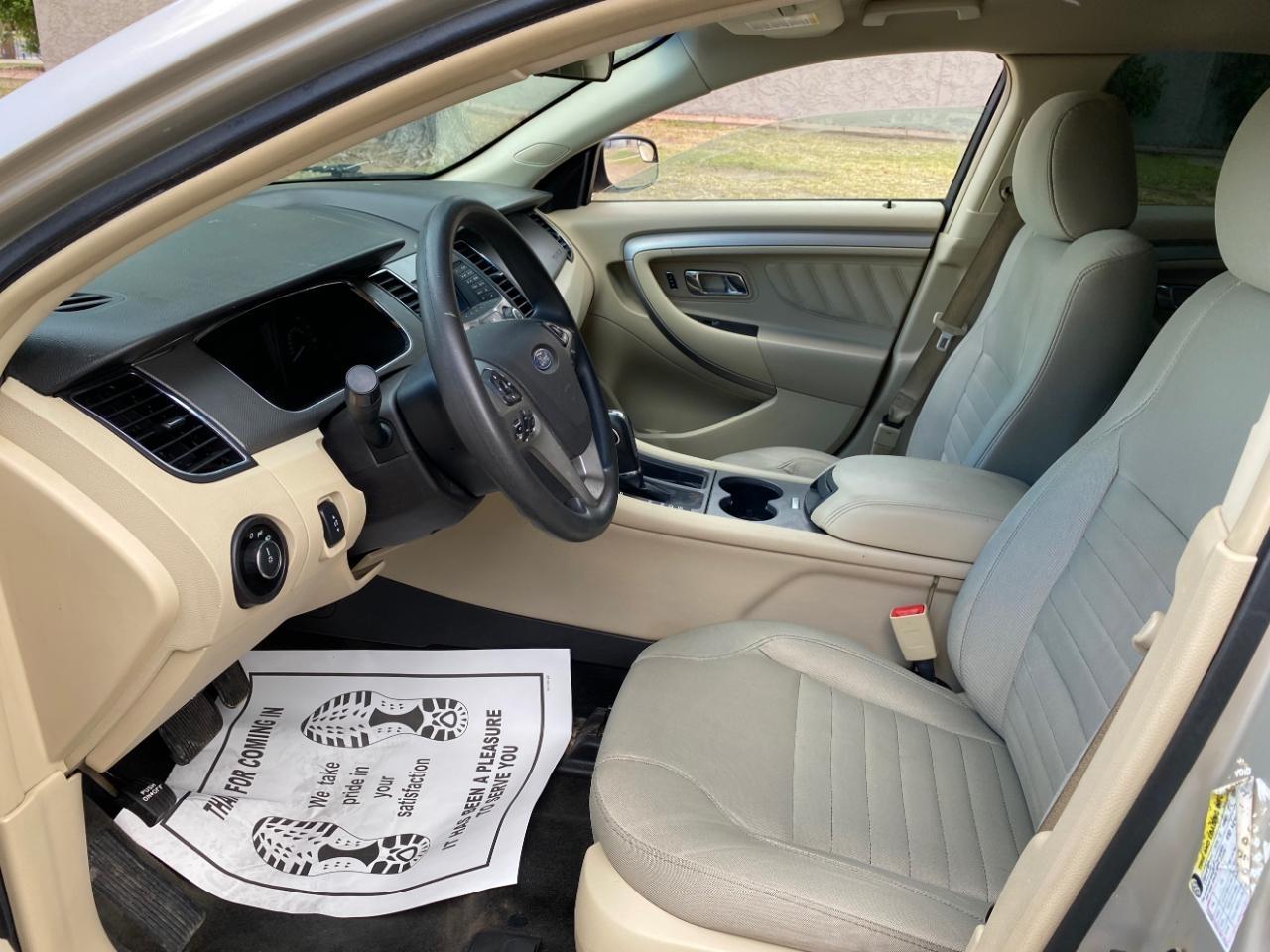 Ford Taurus SE FWD 2018