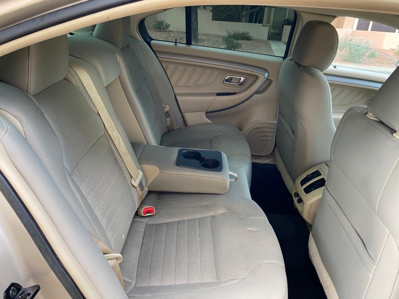 Ford Taurus SE FWD 2018