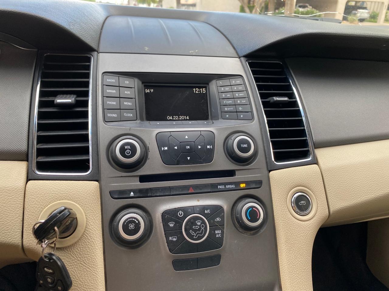 Ford Taurus SE FWD 2018