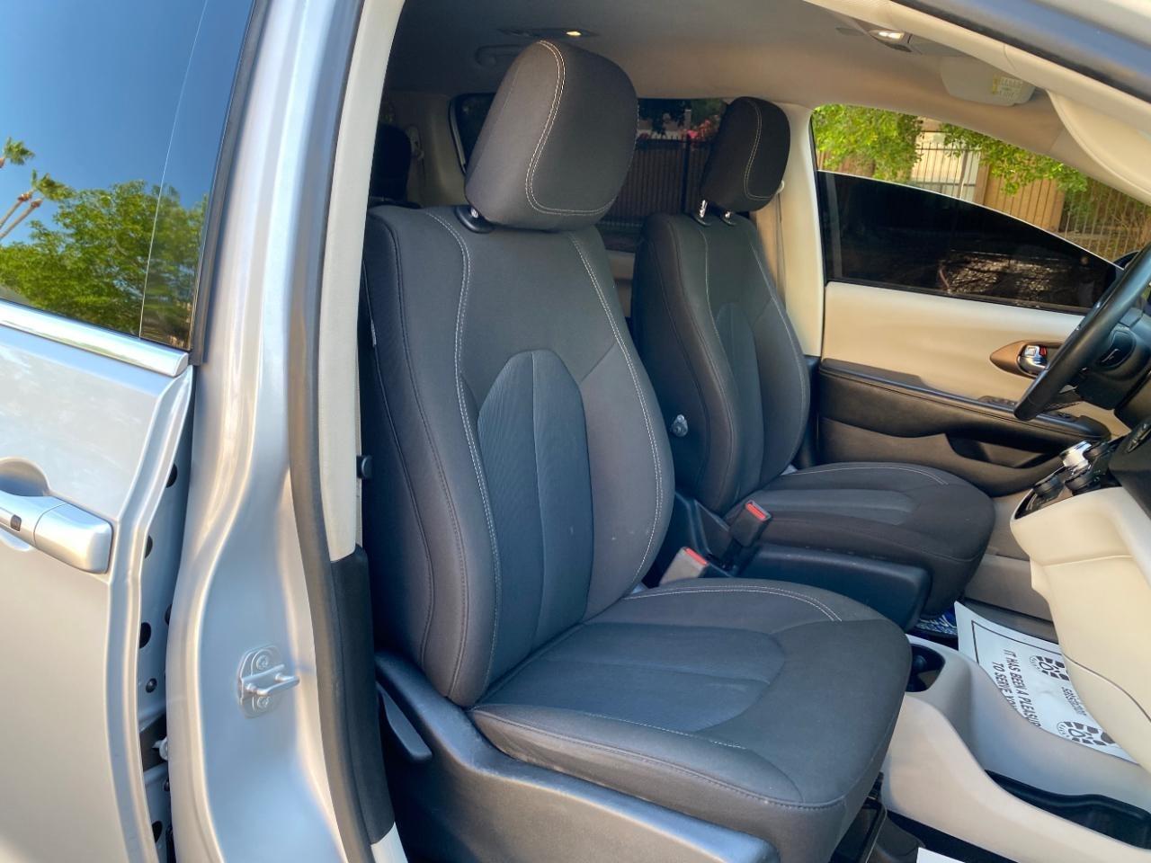 Chrysler Voyager LX 2022