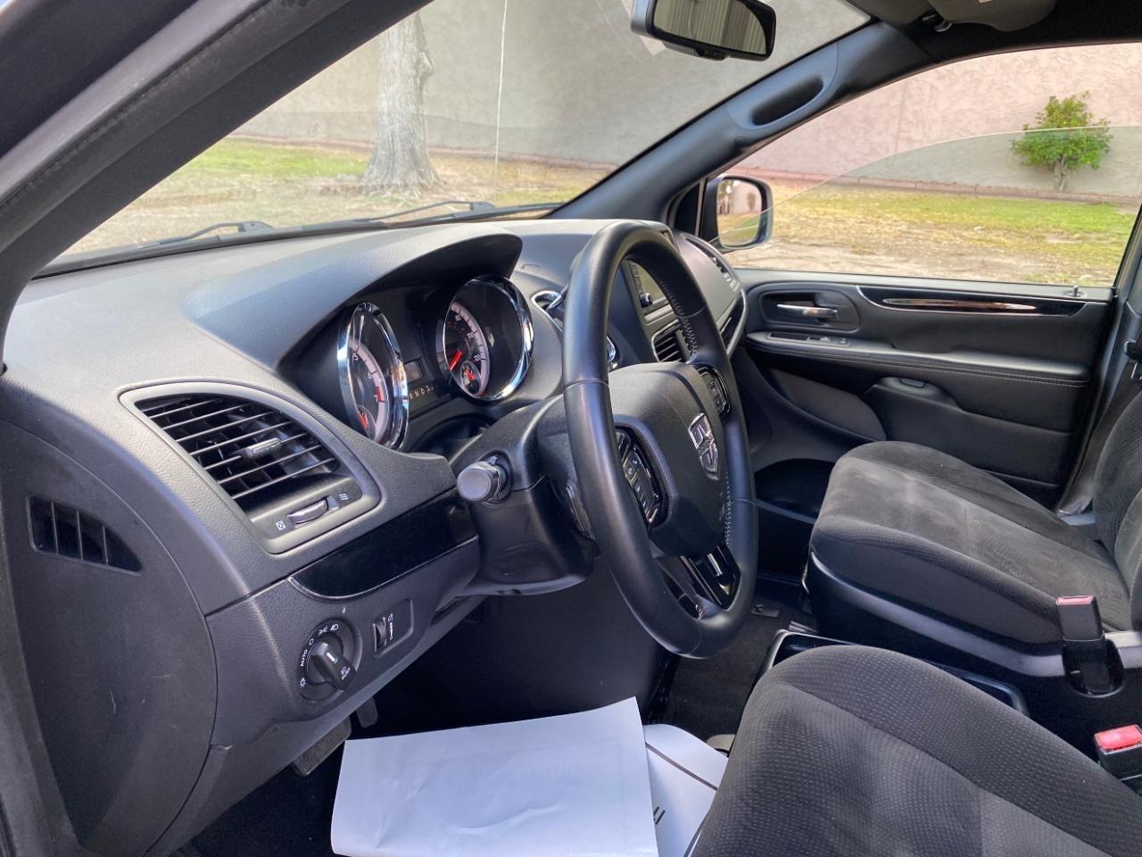 Dodge Grand Caravan SE 2018