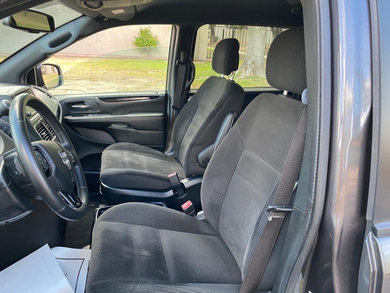 Dodge Grand Caravan SE 2018