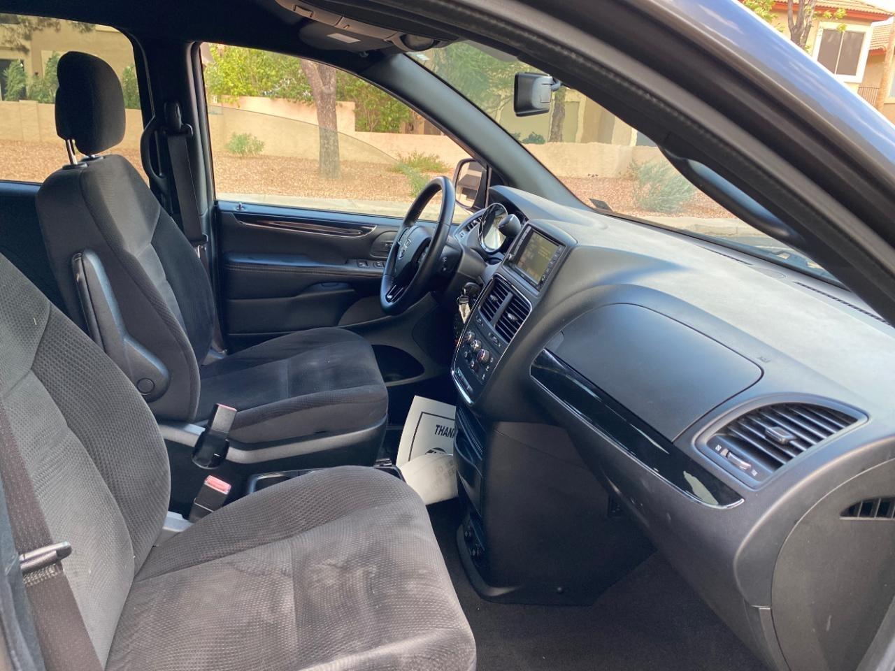 Dodge Grand Caravan SE 2018