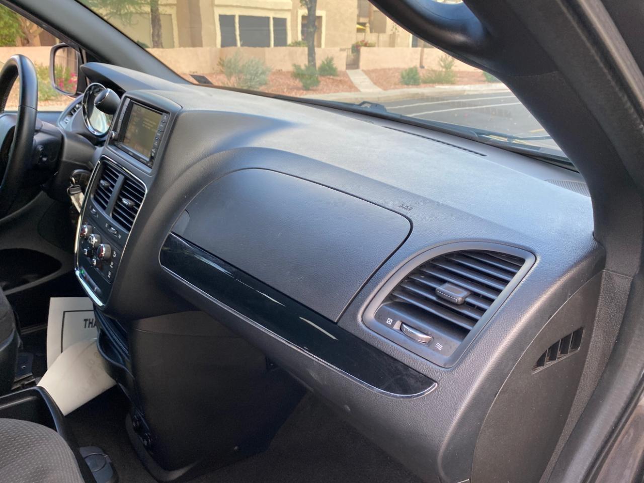 Dodge Grand Caravan SE 2018