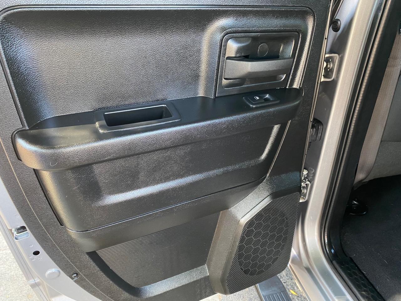 RAM 1500 Classic Tradesman Quad Cab 2WD 2021