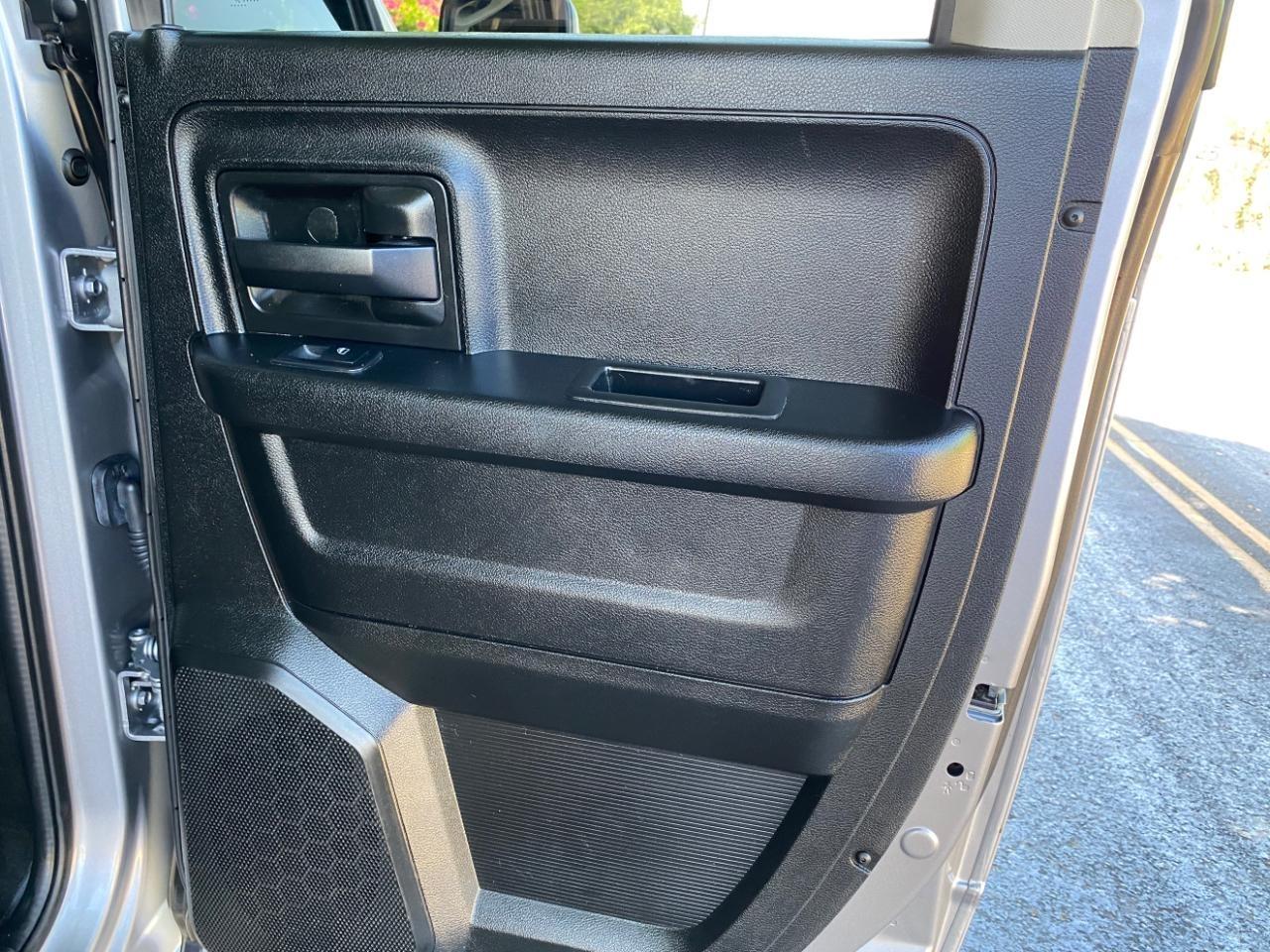 RAM 1500 Classic Tradesman Quad Cab 2WD 2021