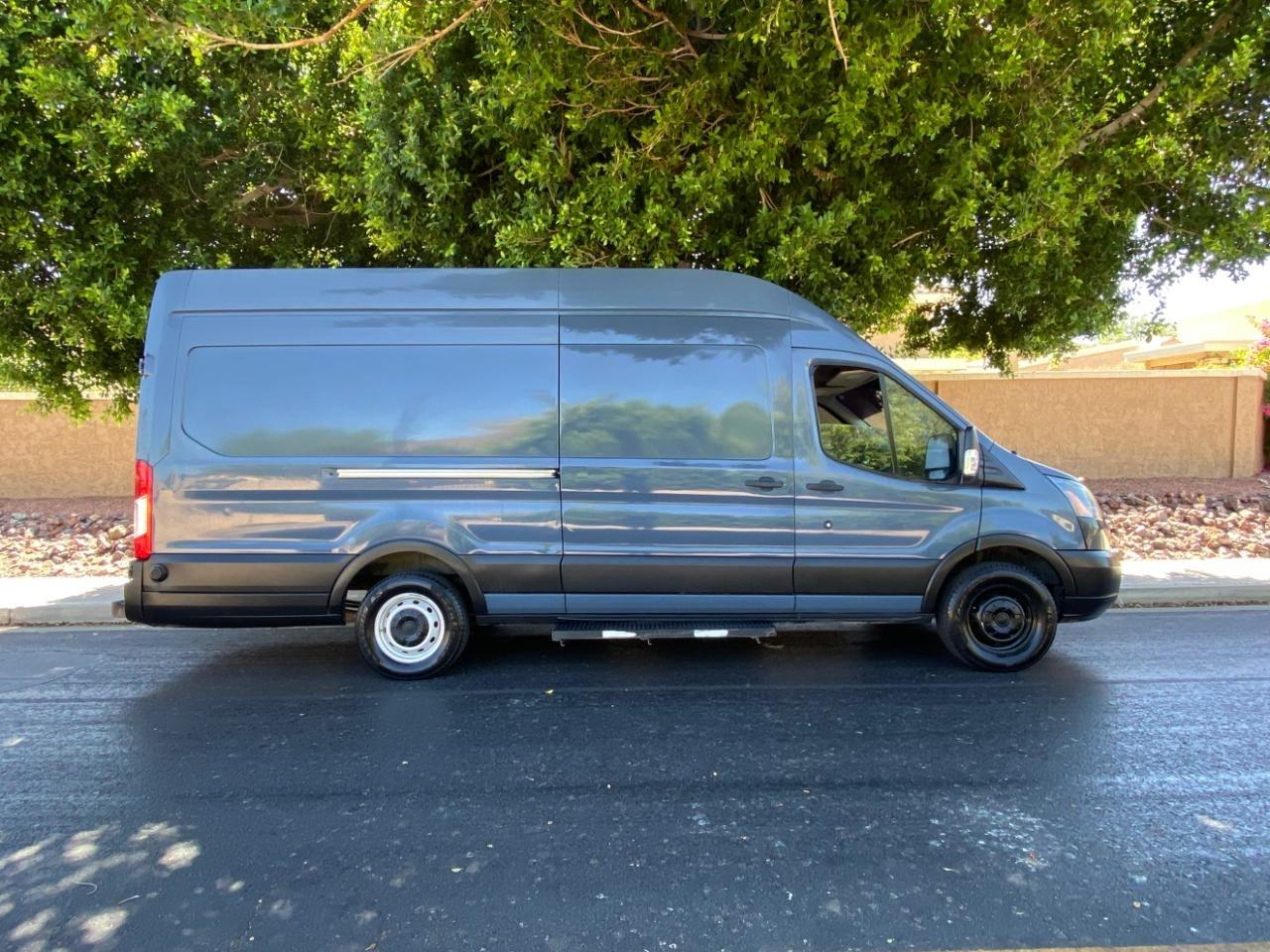 Ford Transit 250 Van High Roof w/Sliding Pass. 148-in. WB EL 2019