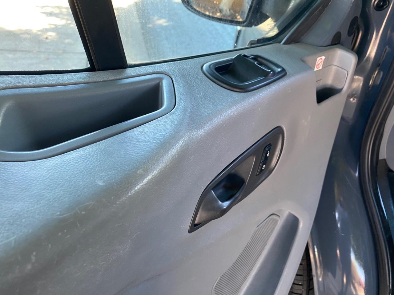 Ford Transit 250 Van High Roof w/Sliding Pass. 148-in. WB EL 2019