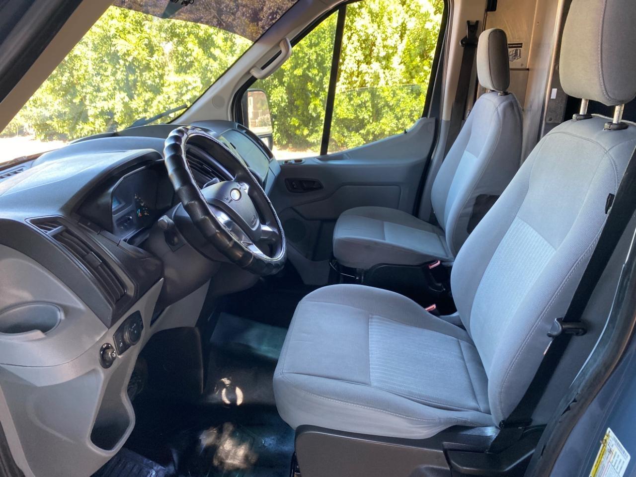 Ford Transit 250 Van High Roof w/Sliding Pass. 148-in. WB EL 2019