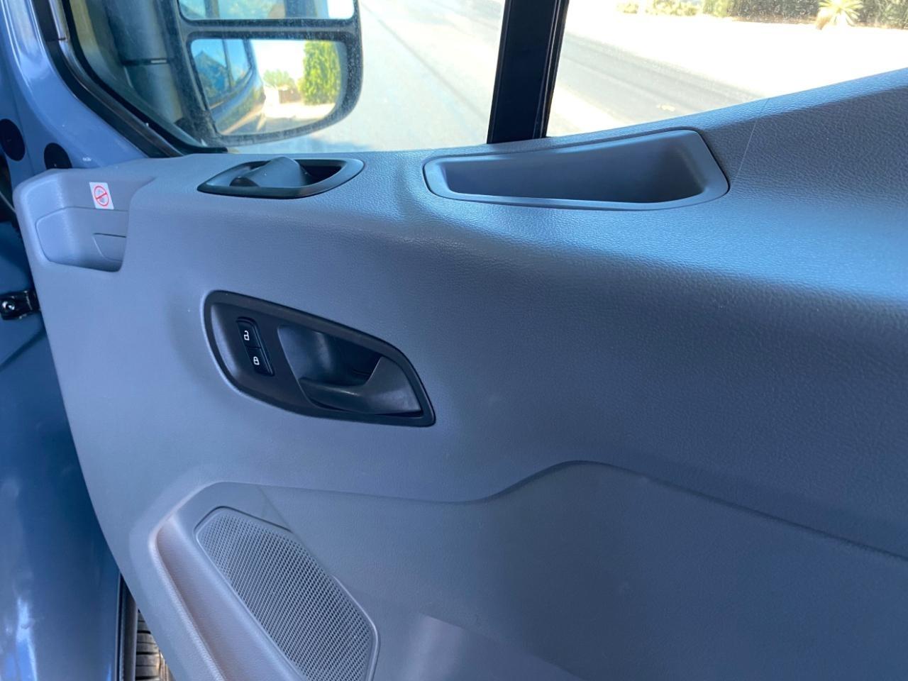 Ford Transit 250 Van High Roof w/Sliding Pass. 148-in. WB EL 2019