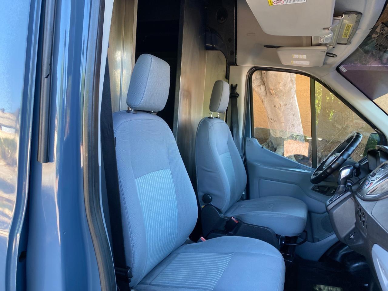 Ford Transit 250 Van High Roof w/Sliding Pass. 148-in. WB EL 2019